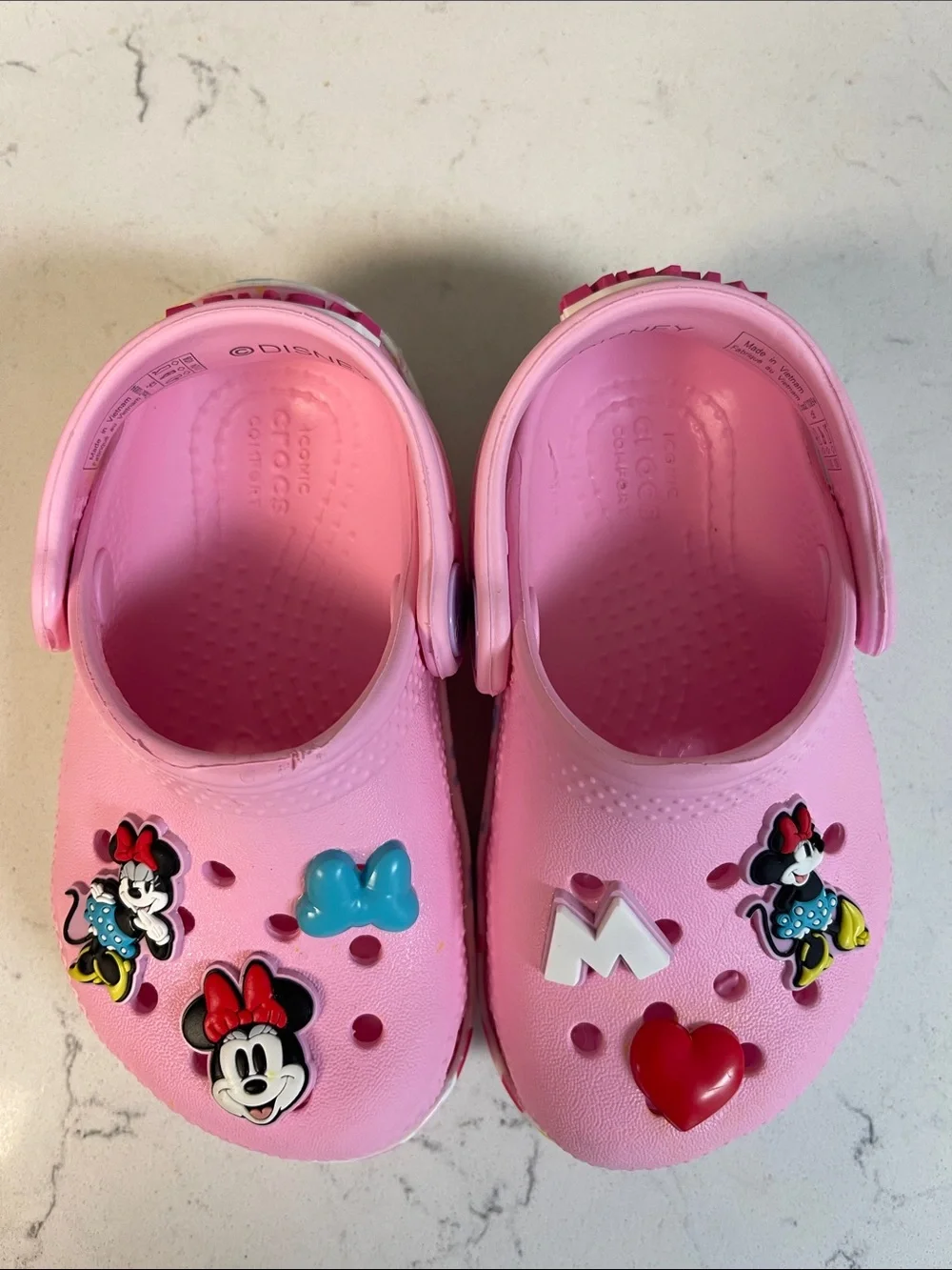 Crocs Kids' x Disney Minnie Mouse Classic Clogs Size 6 Style # 210894 - Picture 4 of 17